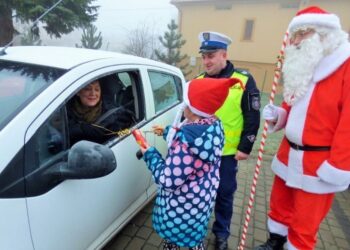 Sandomierz. Profilaktyczna, Mikołajkowa akcja policji / świętokrzyska policja