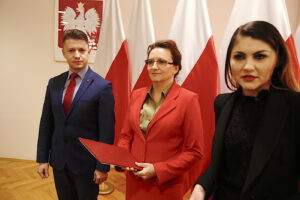 Bartłomiej Dorywalski - wicewojewoda świętokrzyski, Agata Wojtyszek - wojewoda świętokrzyski, Diana Głownia - rzecznik prasowy wojewody świętokrzyskiego / Jarosław Kubalski / Radio Kielce