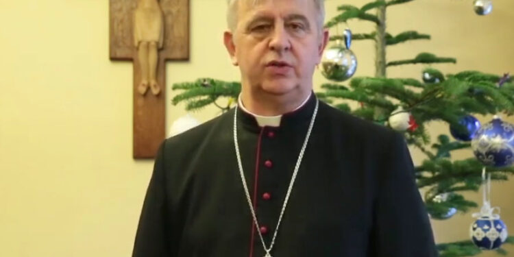 Biskup kielecki Jan Piotrowski / Marzena Mąkosa / Radio Kielce