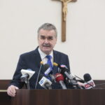 Uroczysta, pierwsza sesja kieleckiej Rady Miasta kadencji 2018-2023. Na zdjęciu Wojciech Lubawski - ustępujący prezydent Kielc / Marzena Mąkosa / Radio Kielce