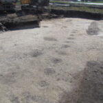 Odkrycia archeologów przy przy drodze wojewódzkiej 767 na odcinku Pińczów - Pasturka. Dlugi dom / Muzeum Regionalne w Pińczowie