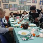 Spotkanie wigilijne podopiecznych Świętokrzyskiego Stowarzyszenia Pomocy Osobom z Chorobą Parkinsona / Iwona Murawska / Radio Kielce