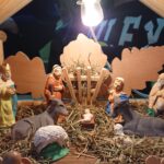 Szopka bożonarodzeniowa wykonana przez Michała Radka z Kostomłotów trafiła do podopiecznych Ogniska Wychowawczego Caritas w Jędrzejowie / Ewa Pociejowska-Gawęda / Radio Kielce