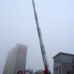 Wóz bojowy z drabiną o długości 37 metrów trafił do jednostki ratowniczo-gaśniczej nr 1 Komendy Państwowej Straży Pożarnej w Ostrowcu Świętokrzyskim / Emilia Sitarska / Radio Kielce