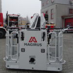 Wóz bojowy z drabiną o długości 37 metrów trafił do jednostki ratowniczo-gaśniczej nr 1 Komendy Państwowej Straży Pożarnej w Ostrowcu Świętokrzyskim / Emilia Sitarska / Radio Kielce