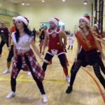 Jędrzejów. Mikołajkowy Charytatywny  Maraton Zumby / Ewa Pociejowska - Gawęda / Radio Kielce