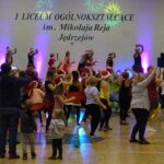 Jędrzejów. Mikołajkowy Charytatywny  Maraton Zumby / Ewa Pociejowska - Gawęda / Radio Kielce