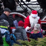 Rozświetlenie choinki oraz zabytkowego parowozu / Ewa Pociejowska-Gawęda / Radio Kielce