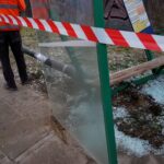 Kielce. Autobus wjechał w przystanek na ulicy Okrzei / Karol Żak / Radio Kielce