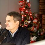 Akcja "Choinka pod choinkę 2018". Dzień pierwszy. Profesor Jacek Semaniak - rektor UJK / Karol Żak / Radio Kielce