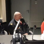 Choinka pod choinkę. Trzeci dzień akcji. Na zdjęciu, od lewej: Robert Sabat - zastępca komendanta wojewódzkiego Państwowej Straży Pożarnej, gen. Adam Czajka - świętokrzyski komendant wojewódzki Państwowej Straży Pożarnej oraz Agata Wojtyszek - wojewoda świętokrzyski / Kamil Król / Radio Kielce