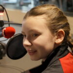 Choinka pod choinkę. Trzeci dzień akcji. W studiu Rafał Rożkowicz, naczelnik OSP z Woli Morawickiej wraz z dziewczętami z Młodzieżowej Drużyny Pożarniczej / Kamil Król / Radio Kielce