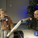 Piąty dzień akcji „Choinka pod choinkę”. Ojciec Zygfryd Wiecha ze Świętego Krzyża w rozmowie z Danielem Lenartem / Kamil Król / Radio Kielce