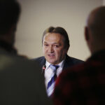 Inauguracyjna sesja Rady Powiatu Kieleckiego. Gratulacje dla nowego starosty kieleckiego Mirosława Gębskiego / Jarosław Kubalski / Radio Kielce