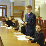 Suchedniów. III sesja Młodzieżowego Sejmiku Województwa Świętokrzyskiego / Jarosław Kubalski / Radio Kielce