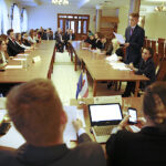 Suchedniów. III sesja Młodzieżowego Sejmiku Województwa Świętokrzyskiego / Jarosław Kubalski / Radio Kielce