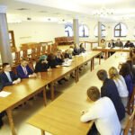 Suchedniów. III sesja Młodzieżowego Sejmiku Województwa Świętokrzyskiego / Jarosław Kubalski / Radio Kielce