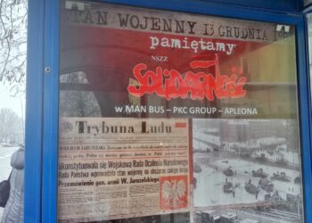 Plakaty upamiętniające 37. rocznicę wprowadzenia stanu wojennego / Anna Głąb / Radio Kielce