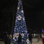 W Busku-Zdroju oficjalnie rozświetlono bożonarodzeniowe dekoracje / Marta Gajda / Radio Kielce