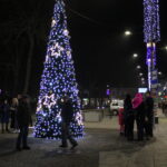 W Busku-Zdroju oficjalnie rozświetlono bożonarodzeniowe dekoracje / Marta Gajda / Radio Kielce