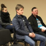 Mieszkańcy miejscowości Strzelce w gminie Oleśnica nie zgadzają się na  planowaną w ich wsi budowę farmy fotowoltaicznej / Marta Gajda / Radio Kielce