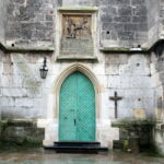 Drzwi bazyliki kolegiackiej Narodzenia Najświętszej Maryi Panny w Wiślicy po renowacji / Marta Gajda / Radio Kielce