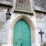 Drzwi bazyliki kolegiackiej Narodzenia Najświętszej Maryi Panny w Wiślicy po renowacji / Marta Gajda / Radio Kielce