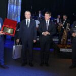 Gala XX Świętokrzyskiej Nagrody Jakości. Z lewej: dyrektor MPEC Kielce Jan Karwasiński, Andrzej Bętkowski, marszałek województwa świętokrzyskiego, Andrzej Pruś, przewodniczący sejmiku, Grzegorz Banaś, radny sejmiku / Zbigniew Masternak / Urząd Marszałkowski Województwa Świętokrzyskiego