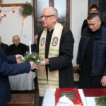 Wigilia dla ubogich, bezdomnych i  samotnych w domu parafialnym przy kościele św. Brata Alberta / Marta Gajda / Radio Kielce