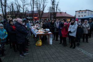 Skalbmierz. Spotkanie świąteczno-noworoczne na Rynku / Marta Gajda / Radio Kielce