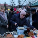 Skalbmierz. Spotkanie świąteczno-noworoczne na Rynku / Marta Gajda / Radio Kielce