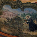 Jędrzejów. Kaplica bł. Wincentego Kadłubka, barokowa dzwonnica oraz XVIII-wieczna brama wjazdowa klasztoru cystersów w Jędrzejowie odzyskują dawny blask / Ewa Pociejowska-Gawęda / Radio Kielce