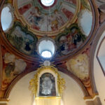 Jędrzejów. Kaplica bł. Wincentego Kadłubka, barokowa dzwonnica oraz XVIII-wieczna brama wjazdowa klasztoru cystersów w Jędrzejowie odzyskują dawny blask / Ewa Pociejowska-Gawęda / Radio Kielce