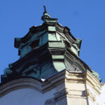 Jędrzejów. Kaplica bł. Wincentego Kadłubka, barokowa dzwonnica oraz XVIII-wieczna brama wjazdowa klasztoru cystersów w Jędrzejowie odzyskują dawny blask / Ewa Pociejowska-Gawęda / Radio Kielce