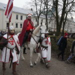 06.01.2018 Kielce. Orszaki Trzech Króli spotkały się na Placu Jana Pawła II / Jarosław Kubalski / Radio Kielce