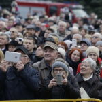 06.01.2018 Kielce. Orszaki Trzech Króli spotkały się na Placu Jana Pawła II / Jarosław Kubalski / Radio Kielce