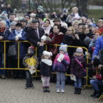 06.01.2018 Kielce. Orszaki Trzech Króli spotkały się na Placu Jana Pawła II / Jarosław Kubalski / Radio Kielce