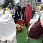 06.01.2018 Kielce. Orszaki Trzech Króli spotkały się na Placu Jana Pawła II / Jarosław Kubalski / Radio Kielce