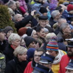 06.01.2018 Kielce. Orszaki Trzech Króli spotkały się na Placu Jana Pawła II / Jarosław Kubalski / Radio Kielce