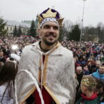 06.01.2018 Kielce. Orszaki Trzech Króli spotkały się na Placu Jana Pawła II. Michał Jurecki / Jarosław Kubalski / Radio Kielce