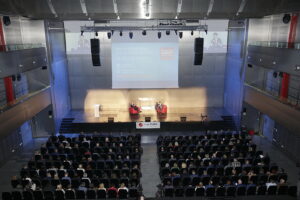 06.03.2018 Kielce. Targi Kielce. Marc Lemaitre, Dyrektor Generalny do spraw Polityki Regionalnej i Miejskiej w Komisji Europejskiej podczas dyskusji o przyszłości unijnego budżetu / Jarosław Kubalski / Radio Kielce