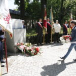 01.05.2018 Kielce. Uroczystości 1 Maja. Święto Pracy. Złożenie kwiatów pod tablicą upamiętniającą powstanie „Solidarności” na skwerze Stefana Żeromskiego / Jarosław Kubalski / Radio Kielce