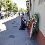 04.07.2018 Kielce. 72. rocznicy pogromu kieleckiego. Złożenie kwiatów przy kamienicy przy ulicy Planty 7/9. Wojewoda Agata Wojtyszek / Jarosław Kubalski / Radio Kielce