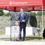 12.07.2018 Michniów. Uroczystości Dnia Walki i Męczeństwa Wsi Polskiej. Marszałek Adam Jarubas / Jarosław Kubalski / Radio Kielce