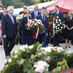 12.07.2018 Michniów. Uroczystości Dnia Walki i Męczeństwa Wsi Polskiej. Posłowie PiS Krzysztof Lipiec i Maria Zuba oraz senator PiS Krzysztof Słoń / Jarosław Kubalski / Radio Kielce