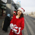 06.12.2018 Kielce. Mikołaj i Śnieżynki rozdawali cukierki i kawę pasażerom MPK / Jarosław Kubalski / Radio Kielce