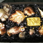 13.12.2018 Radio Kielce. "Choinka pod choinkę". Finał dnia czwartego. Studio odwiedzili leśnicy wraz z prezentami: Roman Wróblewski, Zbigniew Dąbrowski, Piotr Fitas, Dawid Żak i łowczy Jarosław Mikołajczyk / Jarosław Kubalski / Radio Kielce