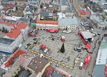 15.12.2018 Kielce. Rynek. Kiermasz świąteczny / Jarosław Kubalski / Radio Kielce