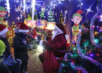 16.12.2018 Chęciny. Jarmark świąteczny / Jarosław Kubalski / Radio Kielce