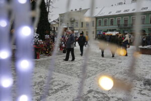 16.12.2018 Kielce. Jarmark świąteczny na Rynku / Jarosław Kubalski / Radio Kielce